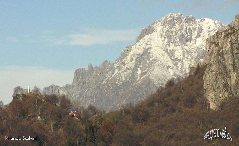 31 Zoom sul Passo del Fo e Grignetta.JPG